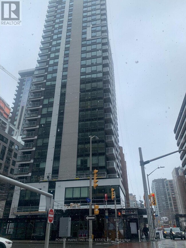 Building Photo - 340 Queen St