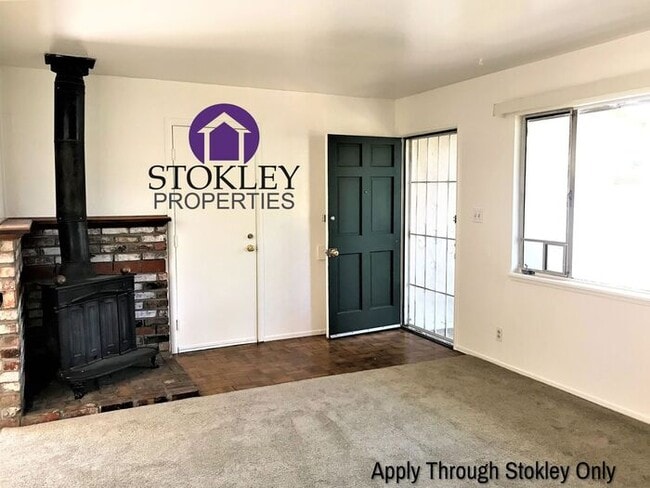 Building Photo - Stokley Properties Presents 11 Sunset Driv...