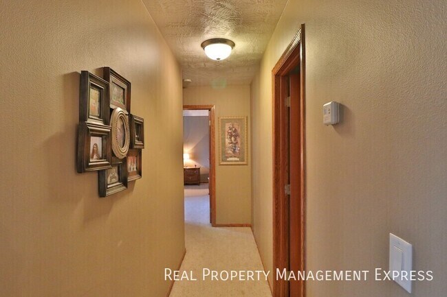 Foto del edificio - 3124 S Fernwood Ave