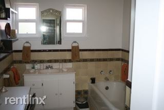 Foto del edificio - 3 br, 2 bath Apartment - 2232 N Gower St