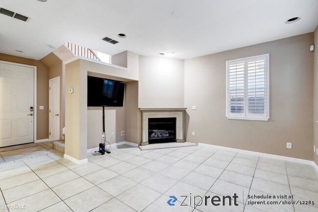 Foto del edificio - 3 br, 2.5 bath House - 484 N Ventura St, M...