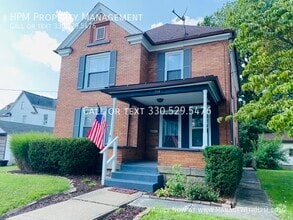 Building Photo - 514 Harvard Ave NE