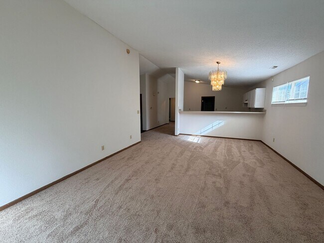 Foto del edificio - 4020 Crabtree Ct