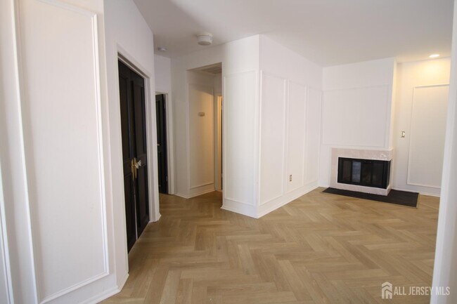 Foto del edificio - 3011 Cypress Ct