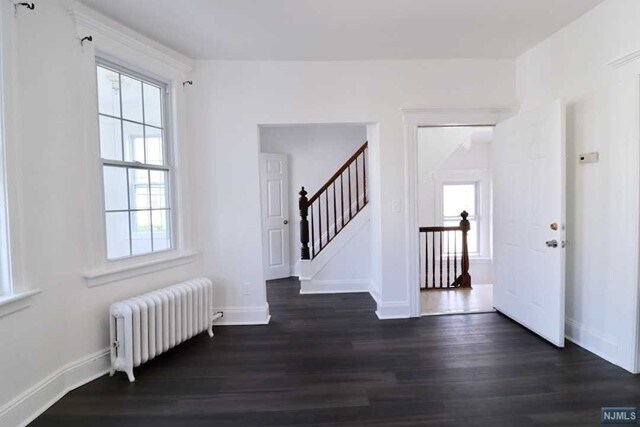 Building Photo - 411 River Dr