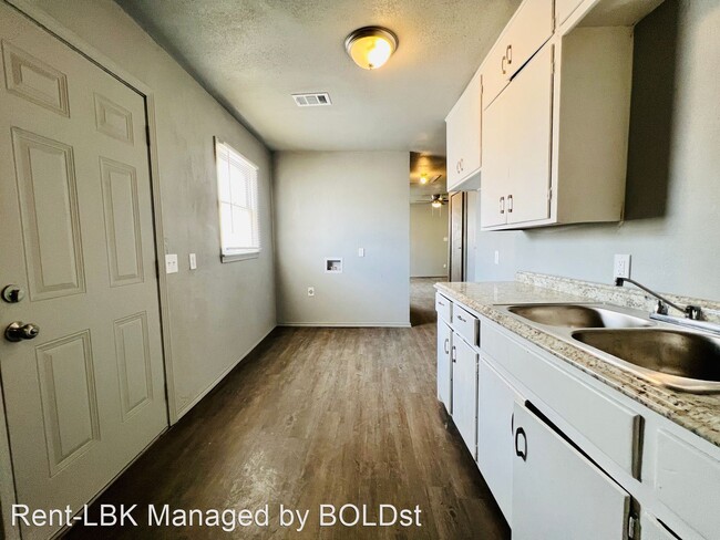 Building Photo - 3 br, 1 bath House - 306 Main Street