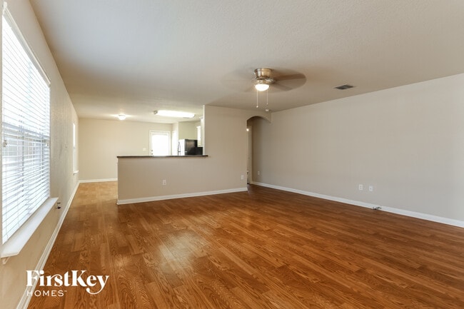 Foto del edificio - 11227 Pecan Canyon