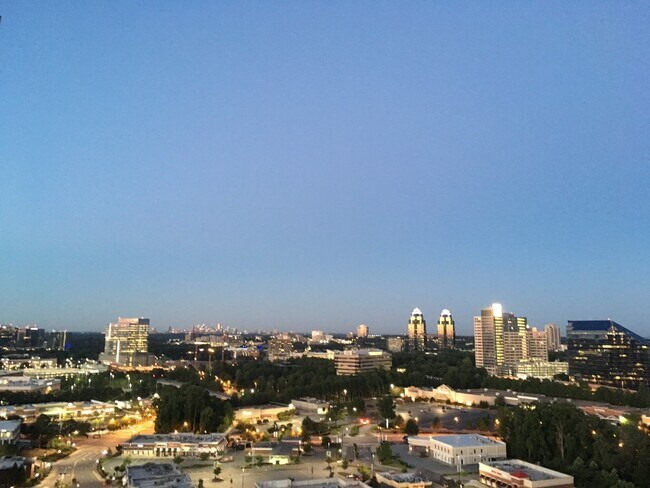 Foto del edificio - 4561 Olde Perimeter Way