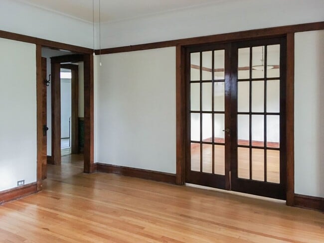 Building Photo - 3821 N Lawndale Ave