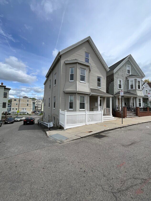 Primary Photo - 36 Brookford St