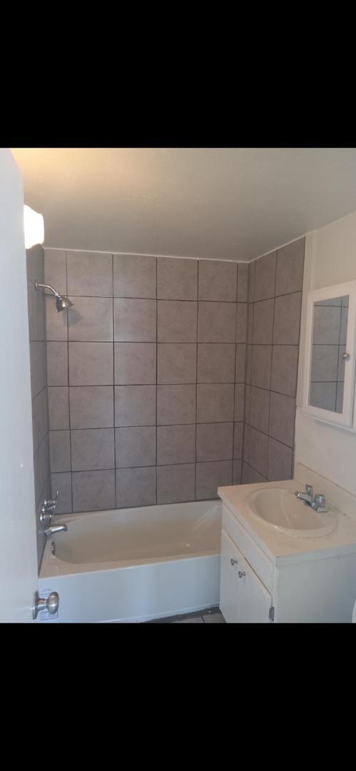 Foto del edificio - 223 Wendell Scott Dr