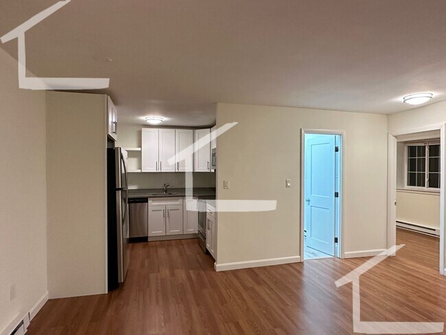 Foto del edificio - Nicely renovated 2 bed near Cleveland Circle and the Green Line.