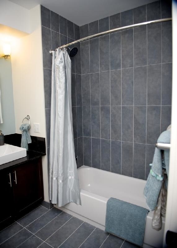 Building Photo - 209 N Wells St