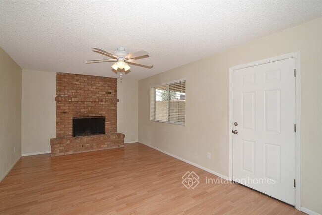 Foto del edificio - 4601 W Paradise Dr