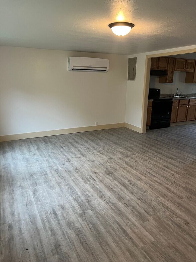 Foto del edificio - Available NOW