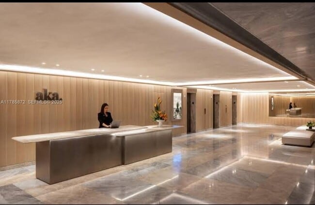 Building Photo - 1395 Brickell Ave