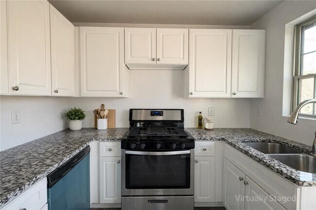 Foto del edificio - 1488 E Forrest Ave