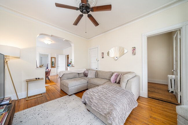 Building Photo - 508 Hudson Ave