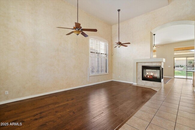 Foto del edificio - 4823 E Barwick Dr