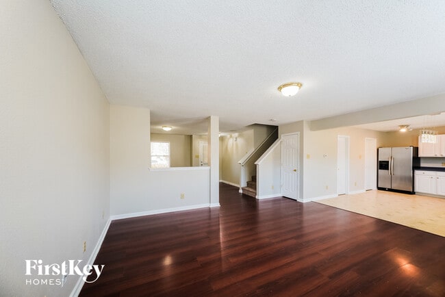 Building Photo - 6405 Monteo Dr