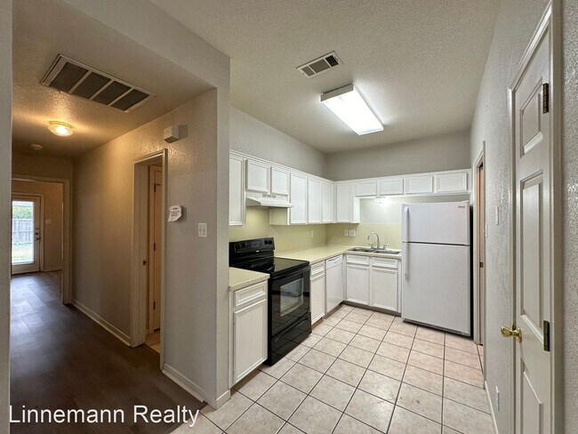 Building Photo - 3 br, 2 bath House - 4410 Acorn Creek Trail