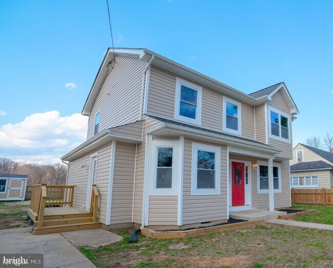 Building Photo - 4 br, 2 bath House - 141 North Huron Drive