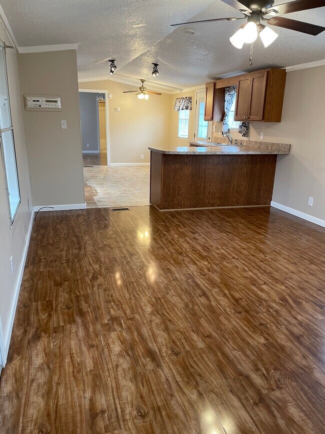 Sala de estar - 2352 Saint Andrews Dr