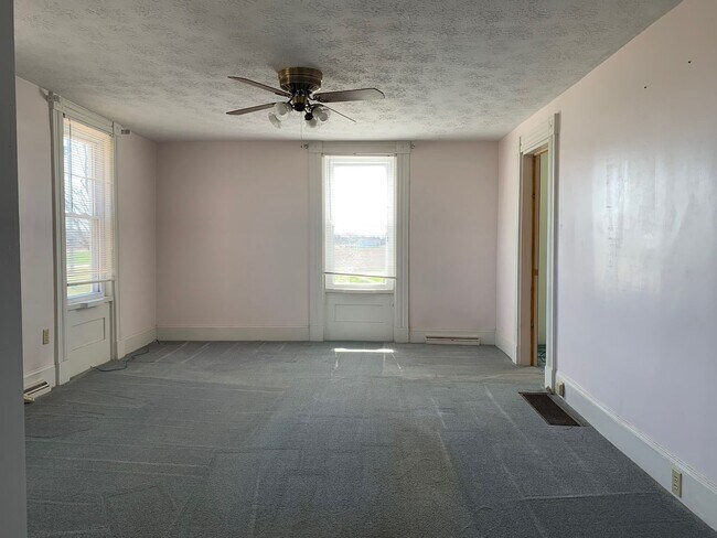 Building Photo - Farmhouse in Willard City Schools