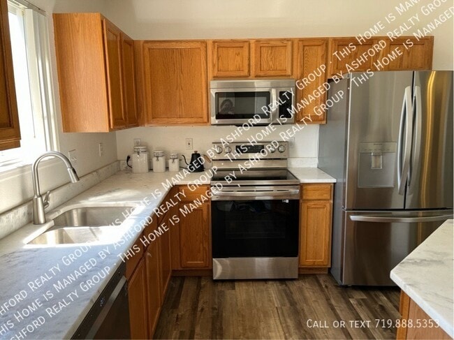 Foto del edificio - 3750 Strawberry Field Grv