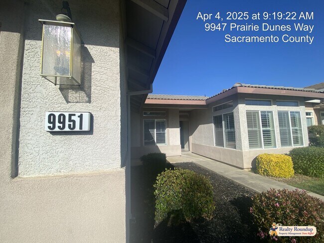 Foto del edificio - Charming 3-Bed, 2-Bath Single-Story Home w...