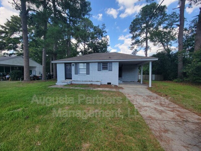 Foto del edificio - 2034 Trout Dr