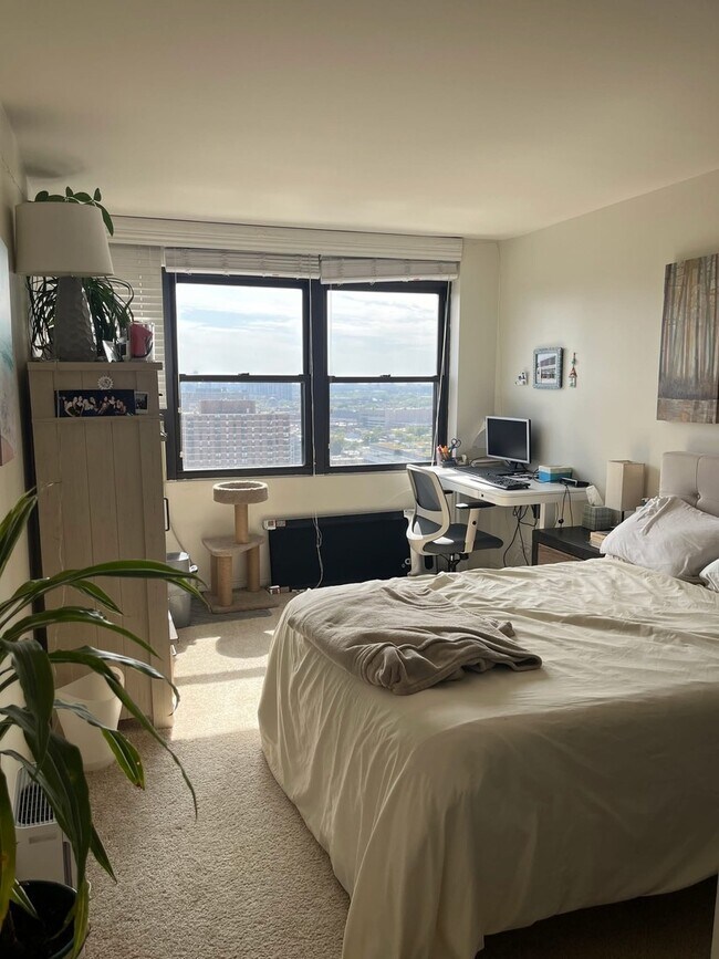 Foto del edificio - 510 W Belmont Ave