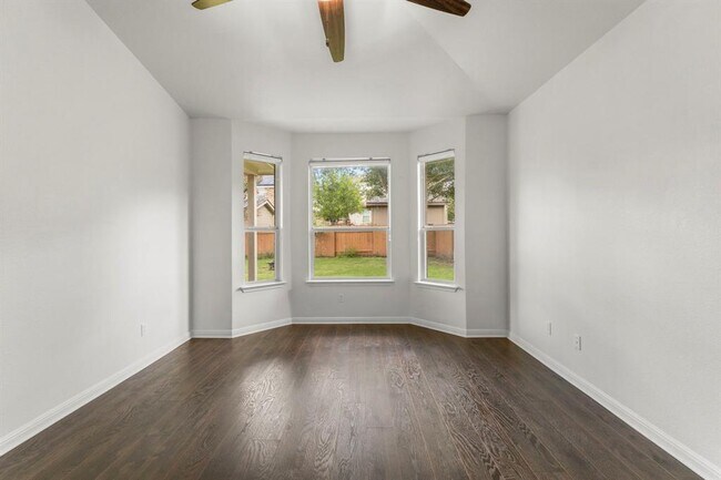 Building Photo - 18613 Falcon Pointe Blvd