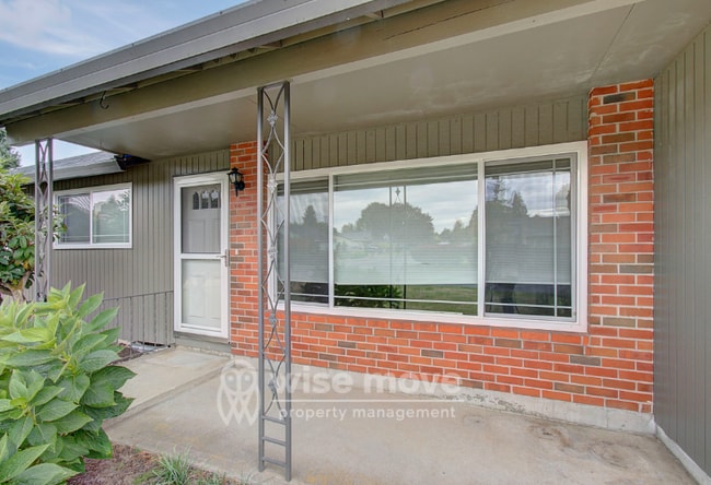 Photo - 10100 NW 23rd Ave House