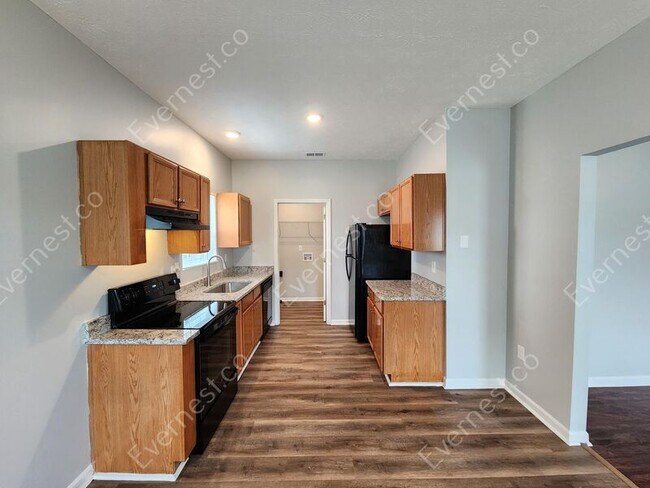 Foto del edificio - 476 Dove Way