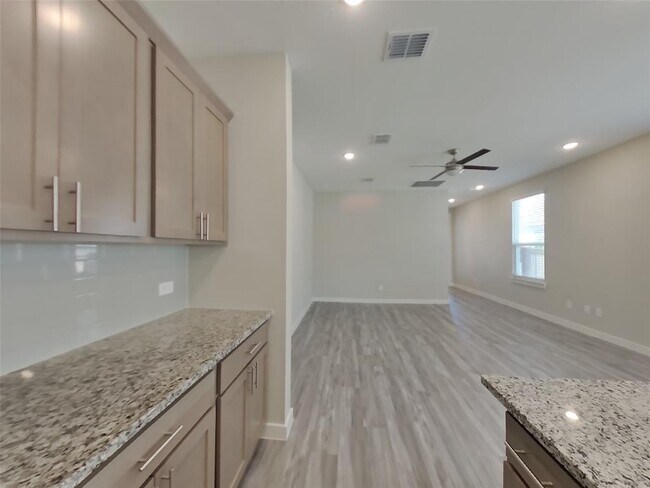 Foto del edificio - 1569 Palo Verde Wy