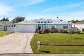 Building Photo - 4610 SW Masefield St