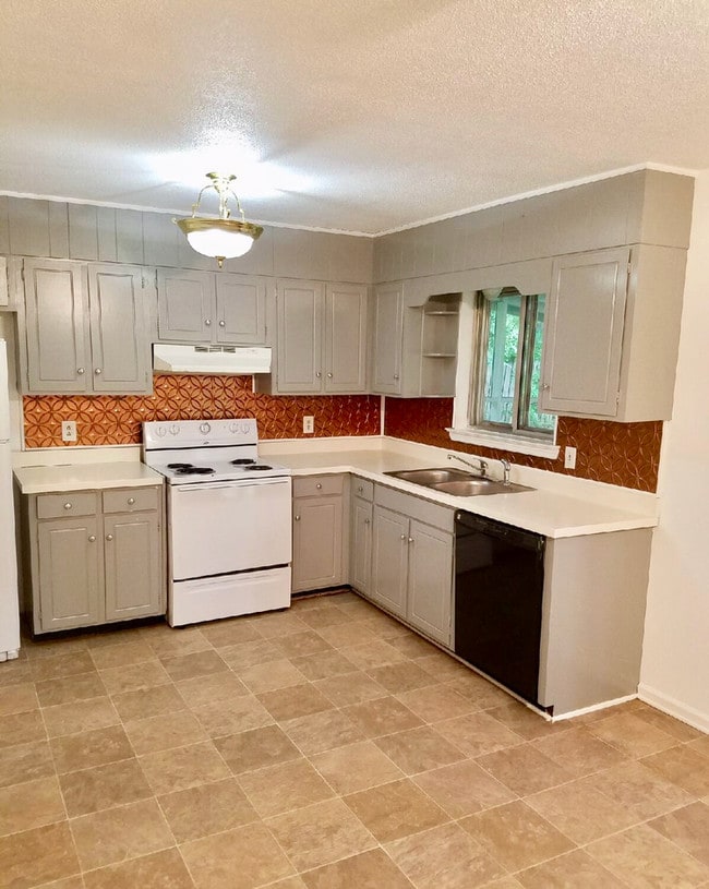 7313 Valley Ln, Middle Valley, TN 37343 House Rental in Middle Valley