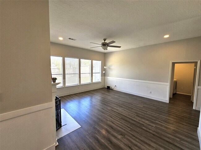 Foto del edificio - 19734 Glenfinch Ln