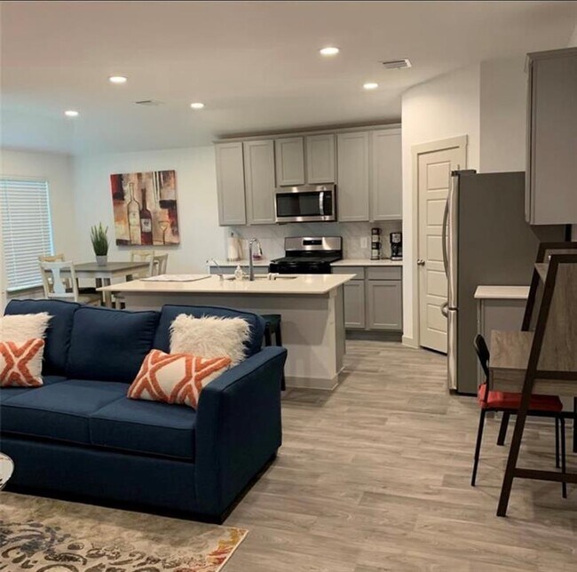 7811 Golden Rubia Ln, Arcola, TX 77583 House Rental in Arcola, TX