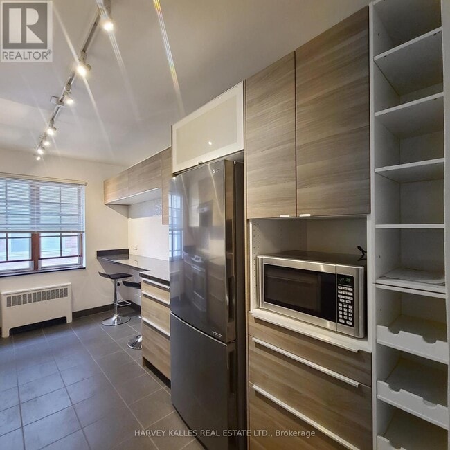 Building Photo - 65 Old Mill Rd