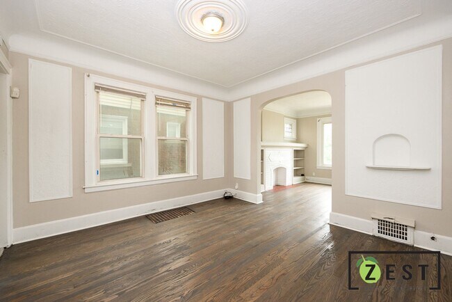 Building Photo - OPEN HOUSE SATURDAY NOVEMBER 2nd 9 to10 am