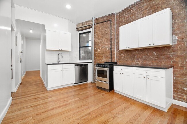 Foto del edificio - 551 Hudson St