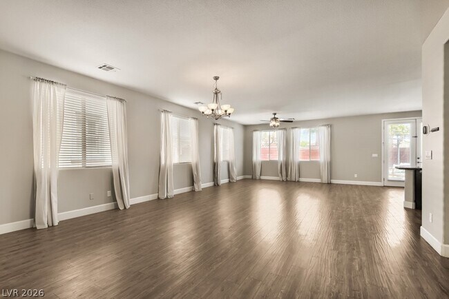 Foto del edificio - 10356 Mystic Pine Rd