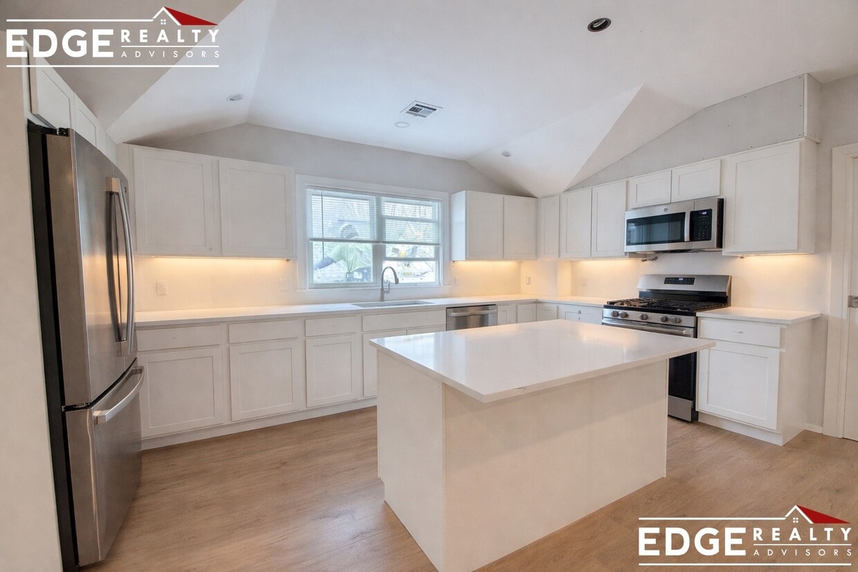 Photo - 28 Brooks St. Unit 3