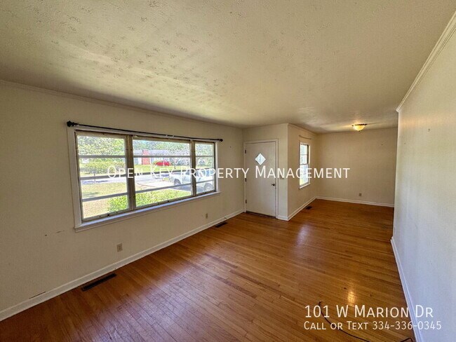 Foto del edificio - 101 W Marion Dr