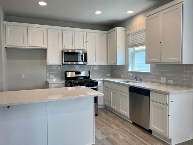 Foto del edificio - 2537 Pecan Island Dr