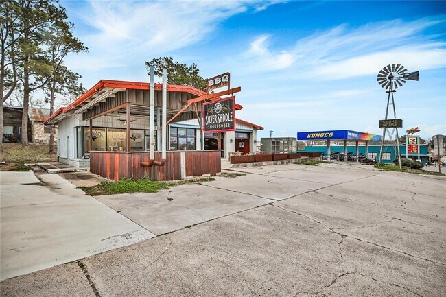 Foto del edificio - 312 E Main St