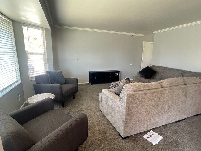 Front Room/wtFurniture - 1026 N 800 W