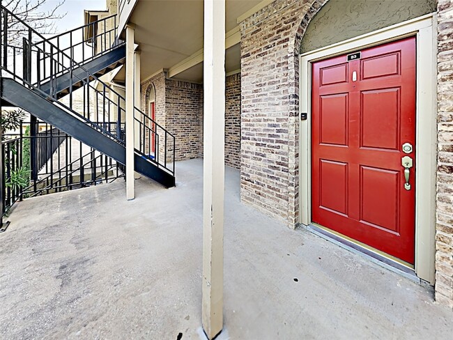 Building Photo - 5740 Martel Ave